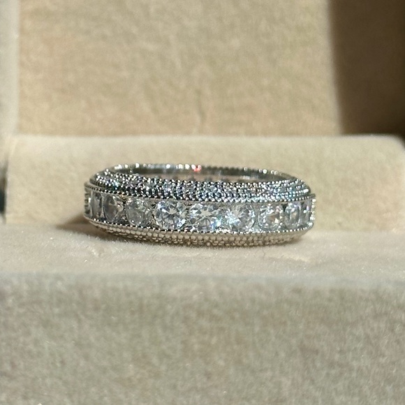 WEDDING BRIDAL ENGAGEMENT RING - Picture 1 of 7
